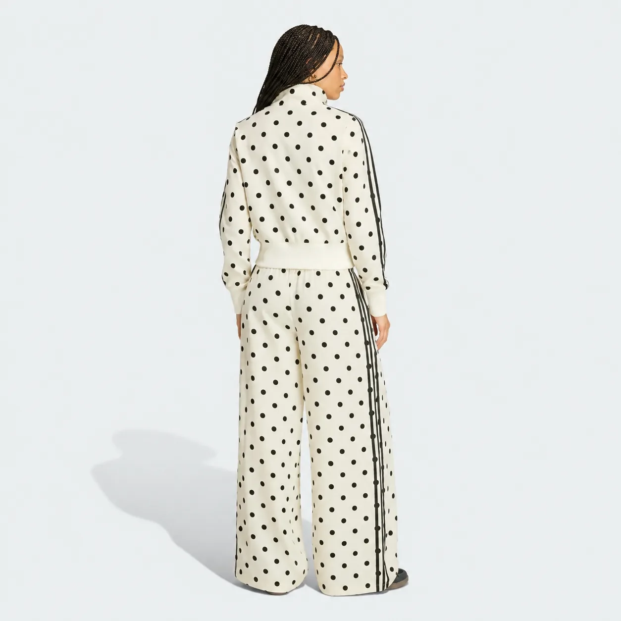 Adidas Satin Polka Dots Kit Off White, laydown