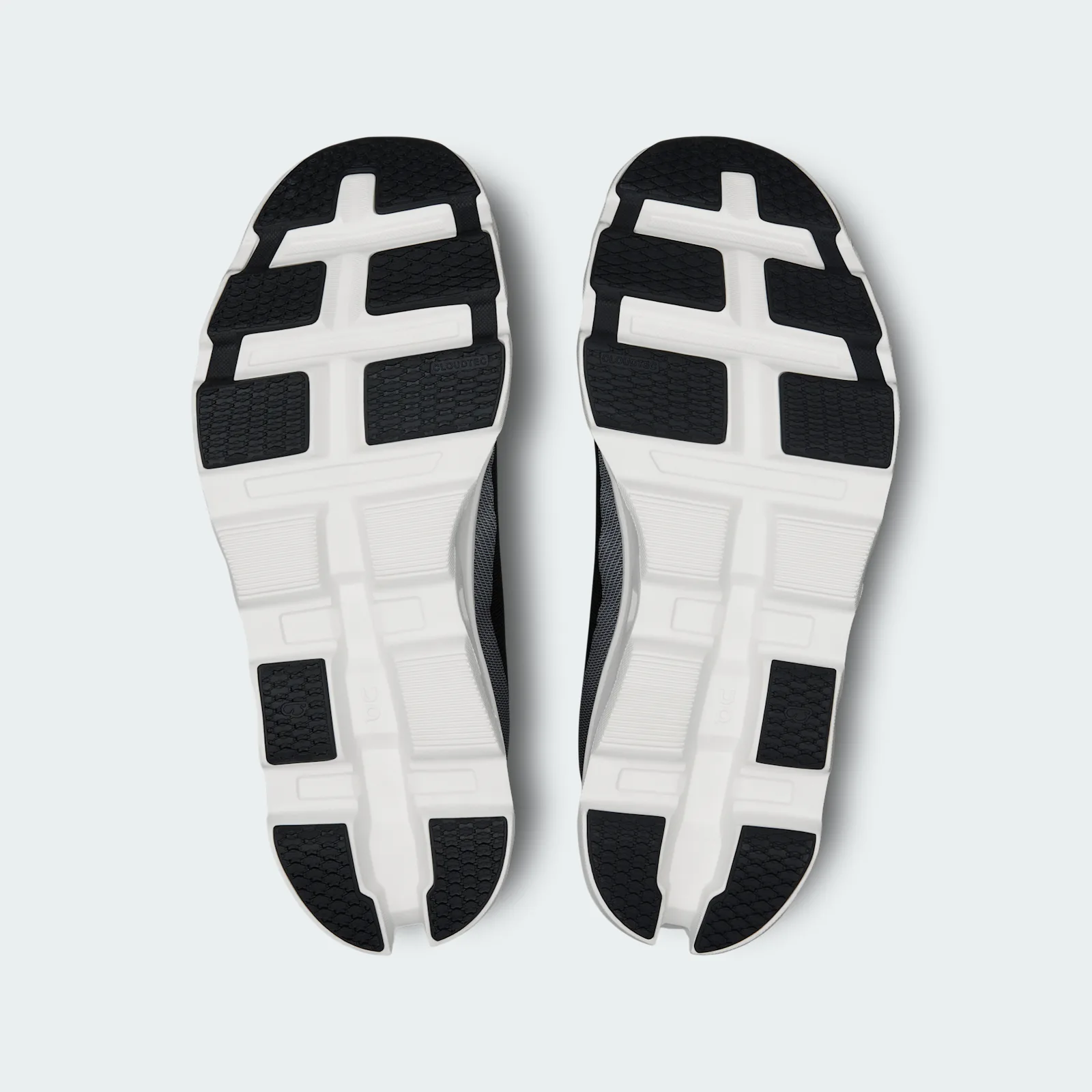 On Cloudmonster 2 Black Frost, sole
