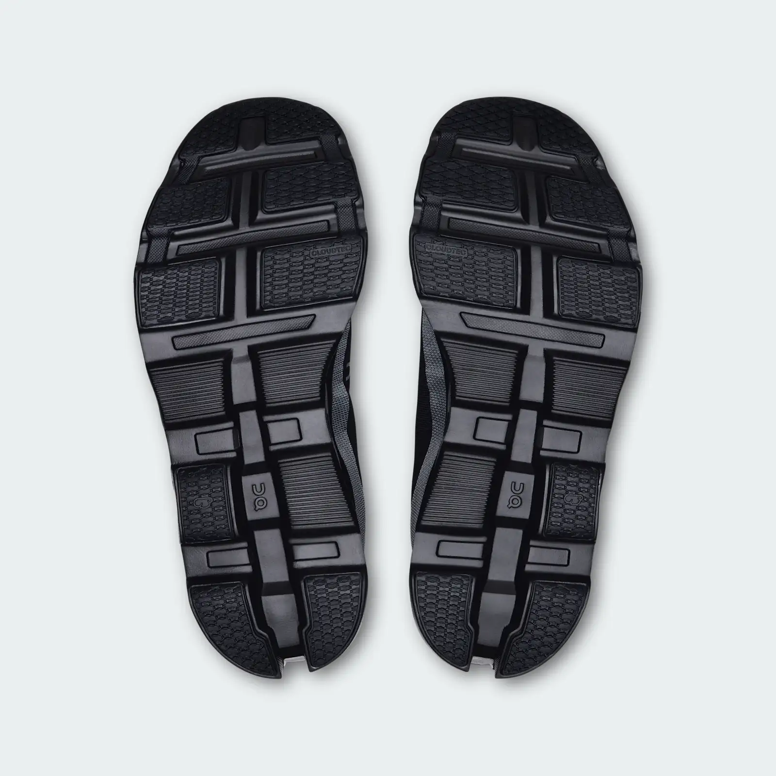 On Cloudmonster 2 Black Black, sole