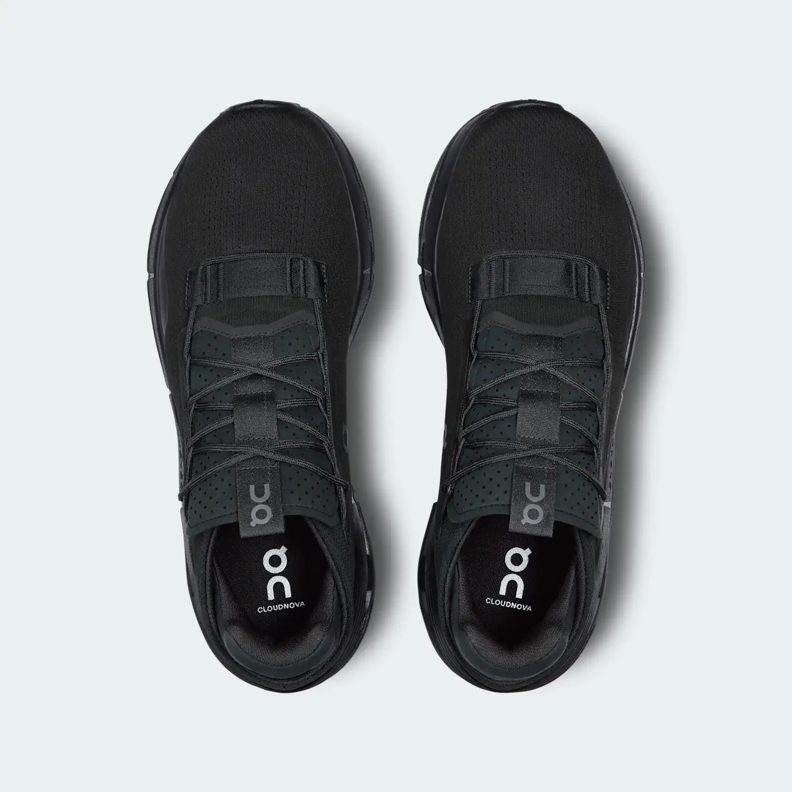 On Cloudnova 2 All Black, top