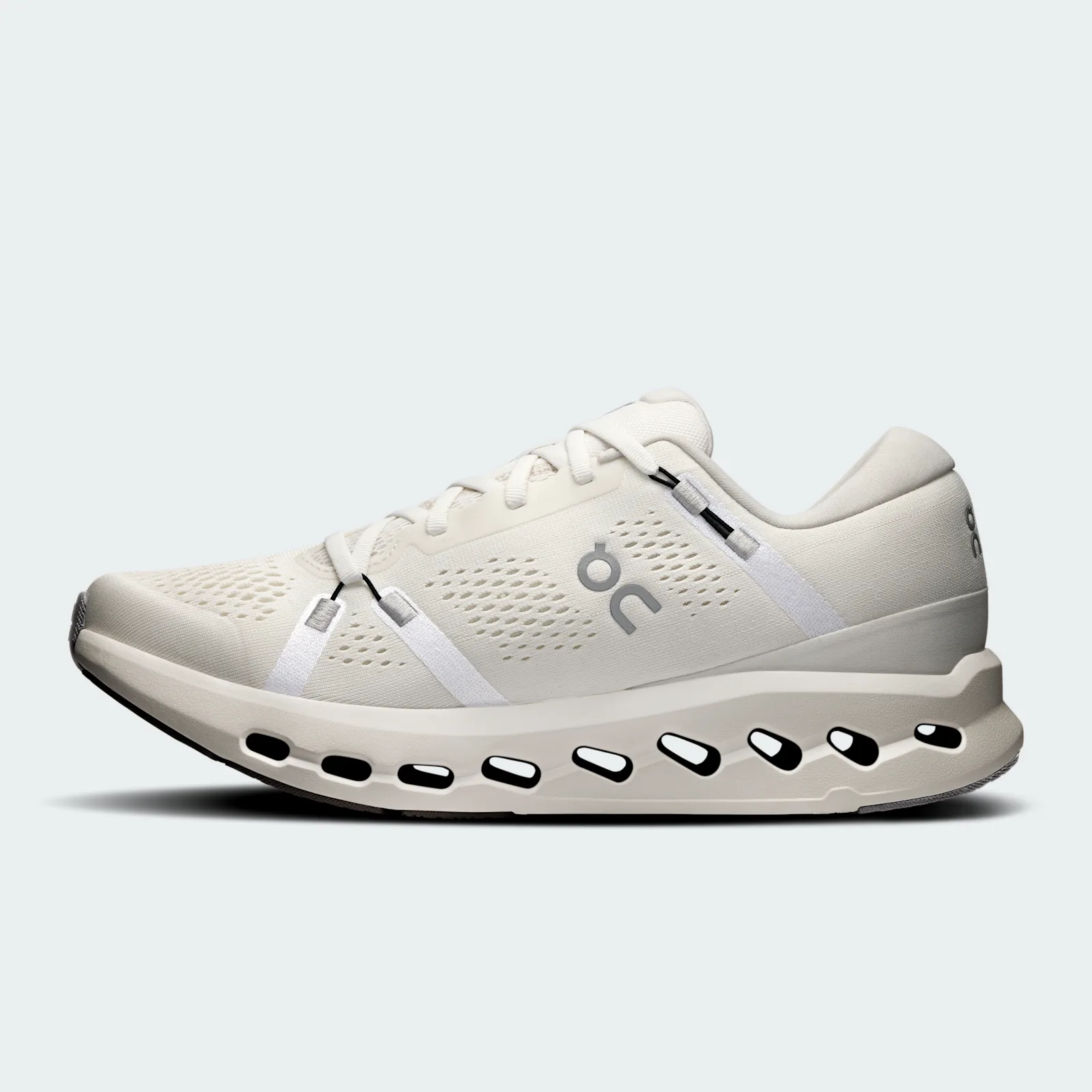 On Cloudsurfer 2 Ivory Ivory, medial