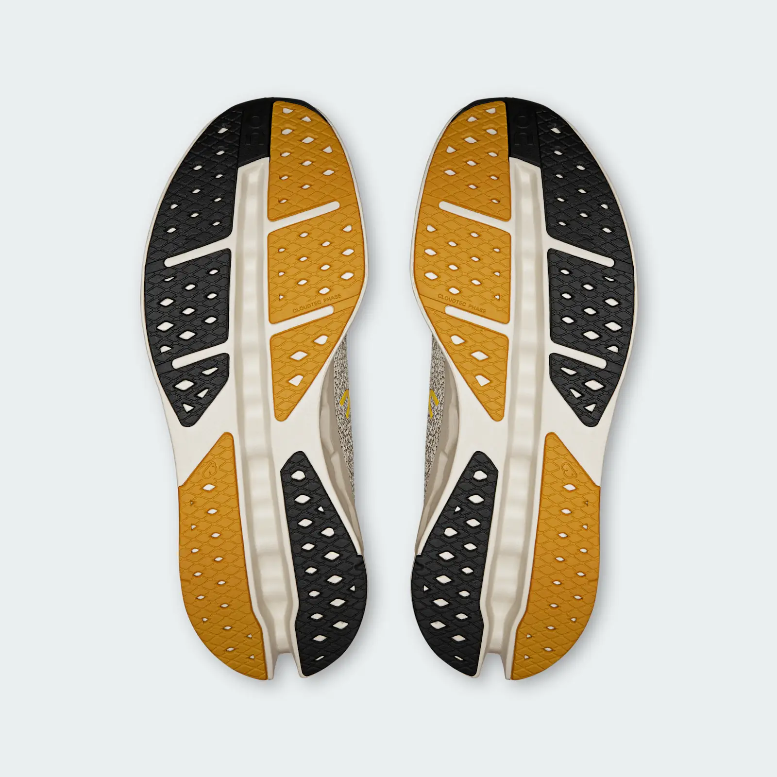 On Cloudsurfer Max Cinder Pelican, sole