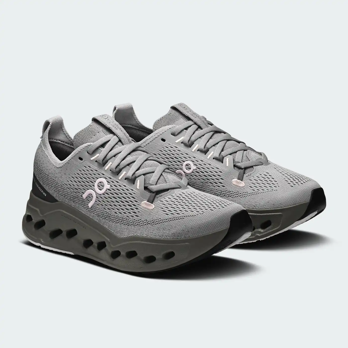 On Cloudsurfer Max Women's Alloy Asphalt, angle