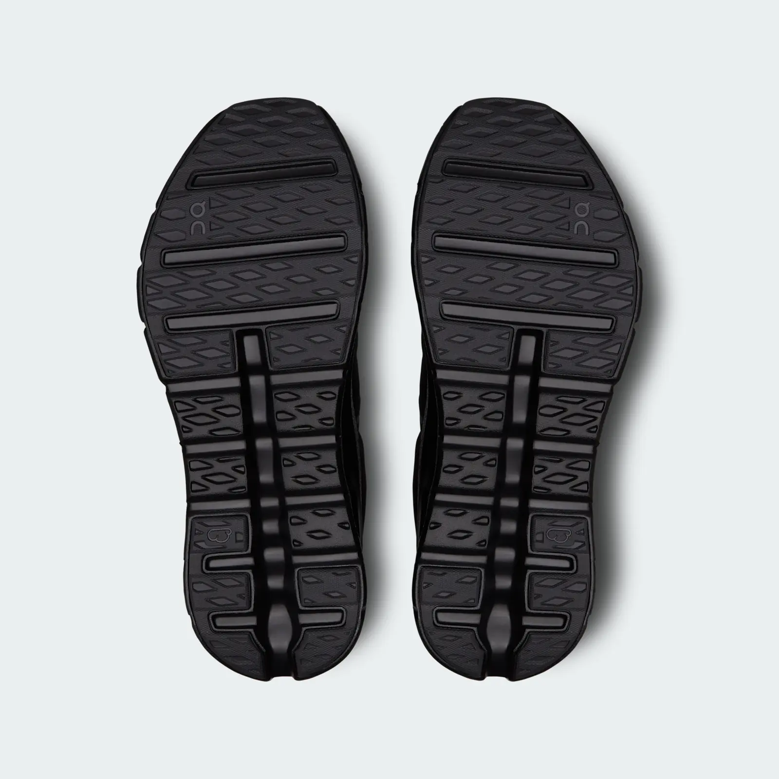 On Cloudtilt Eclipse Black, sole
