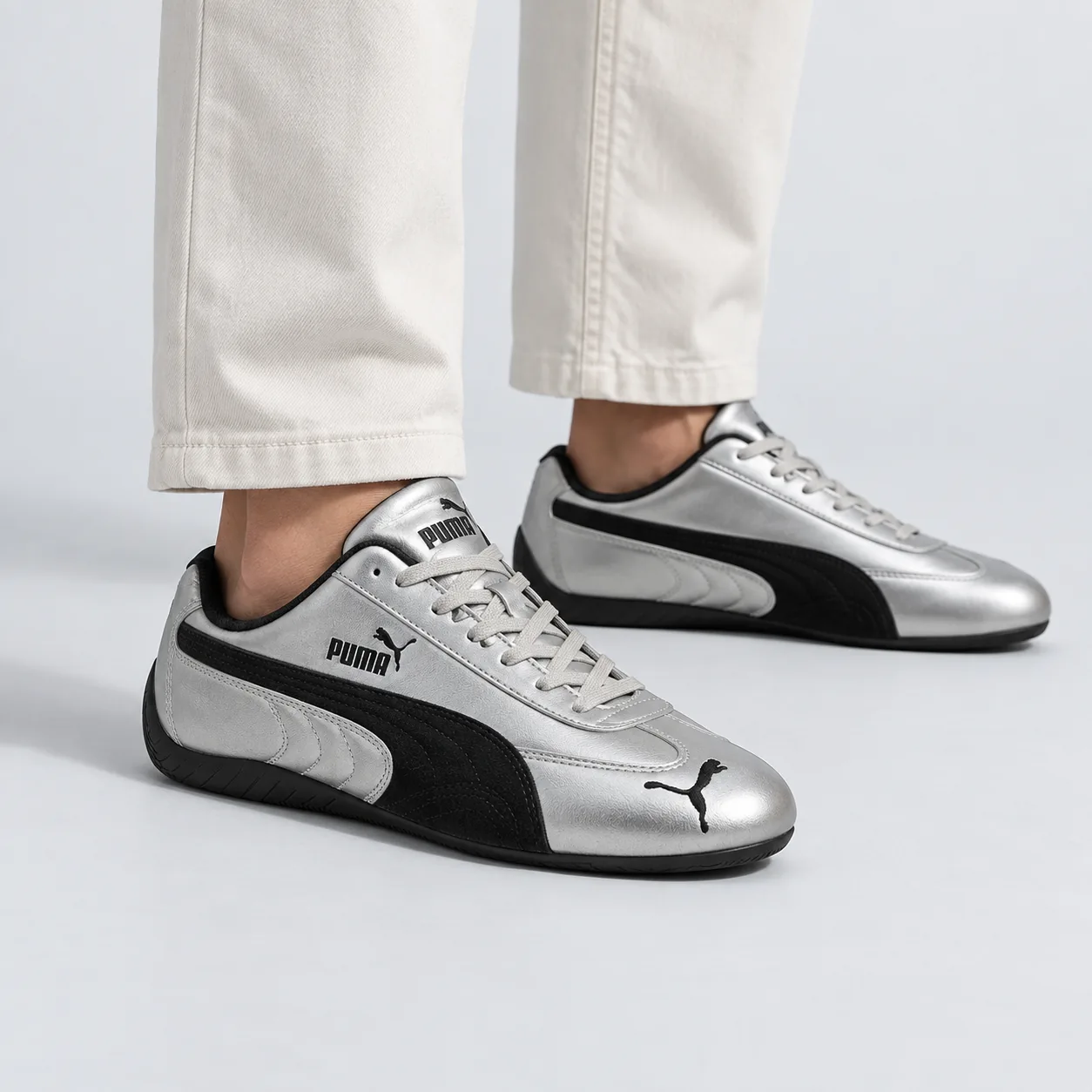 Puma Speedcat Metallic Silver Black, on foot